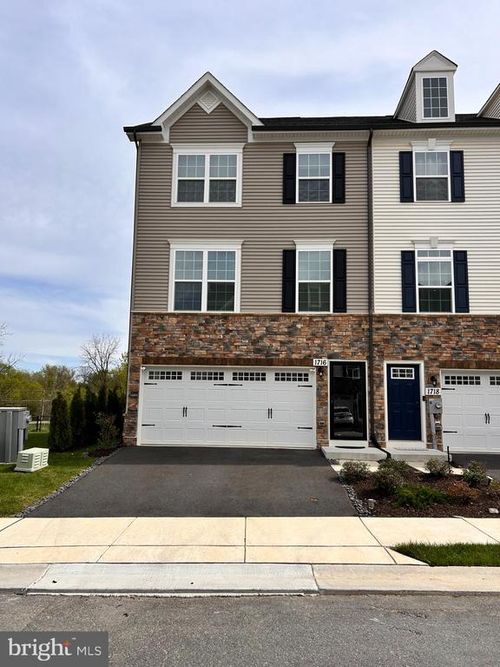 1716 Atlas Dr, FREDERICK, MD, 21702-4944 | Card Image