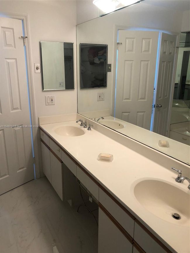 APT-3004 - 3500 Mystic Pointe Dr, Condo with 2 bedrooms, 2 bathrooms and null parking in Aventura FL | Image 7
