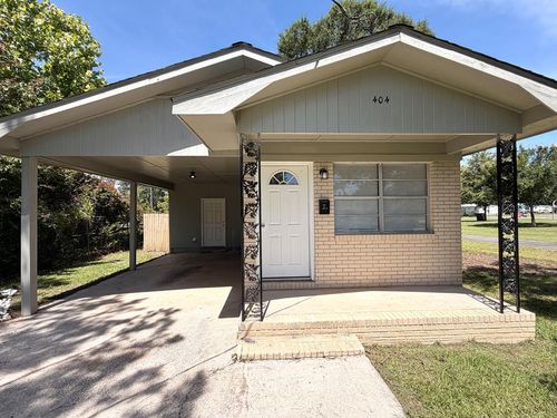 404 N Ann St, Nashville, GA, 31639-1706 | Card Image