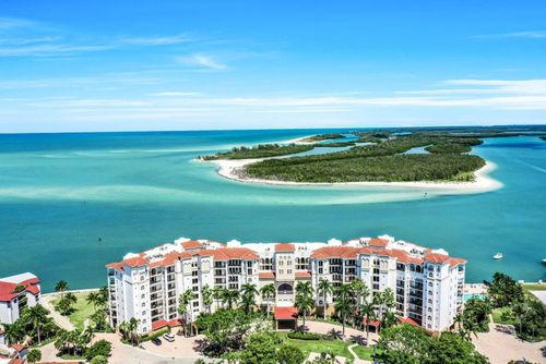206-700 La Peninsula Blvd, Naples, FL, 34113-4040 | Card Image