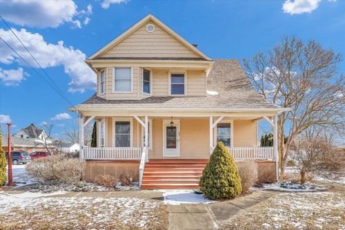 207 N Sandusky St, Catlin, IL, 61817-1085 | Card Image