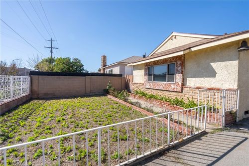 10817 Cantara St, Sun Valley, CA, 91352-4020 | Card Image