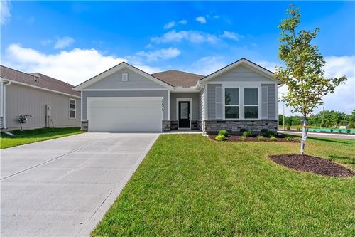 21384 Cleveland St, Spring Hill, KS, 66083 | Card Image