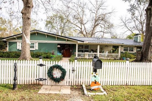 302 S Friou St, Jefferson, TX, 75657-1732 | Card Image