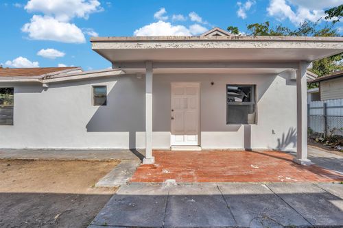 rear-2428 Nw 28th St, Miami, FL, 33142-6545 | Card Image