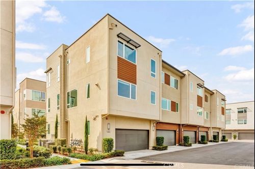 8016 Privet Ln, Downey, CA, 90241 | Card Image