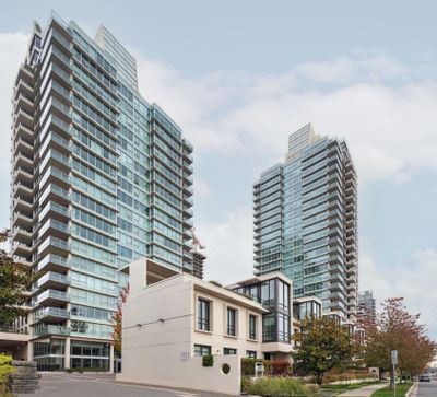 2505 - 2232 Douglas Rd, Condo with 1 bedrooms, 1 bathrooms and 1 parking in Burnaby BC | Image 1