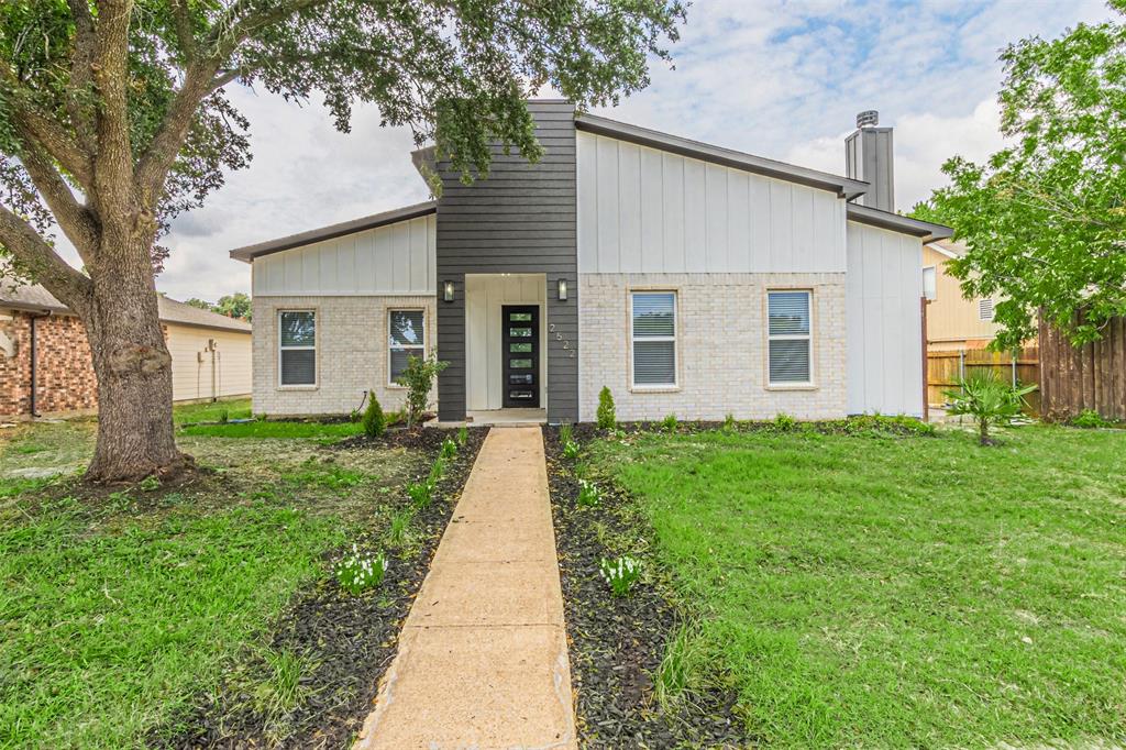 Royalty Dr, Garland, TX 75044