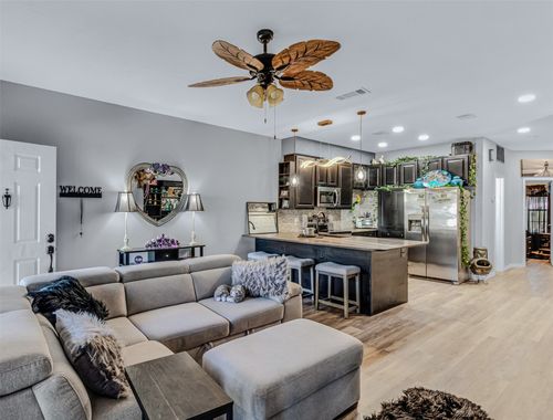 apt-b106-1933 Island Cir, Tool, TX, 75143-1711 | Card Image