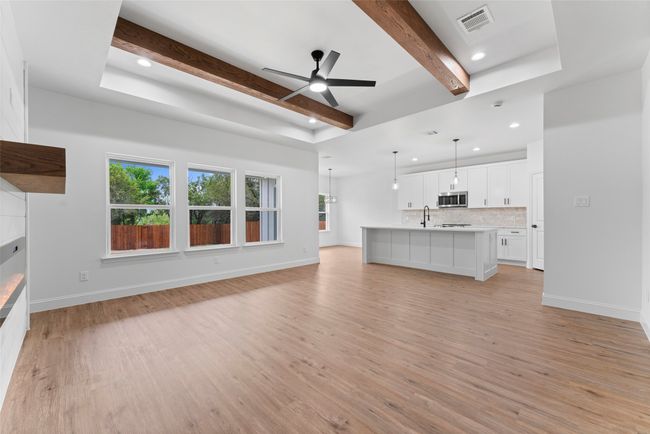 4609 Eagle Nest Ct, House other with 4 bedrooms, 3 bathrooms and null parking in Granbury TX | Image 7