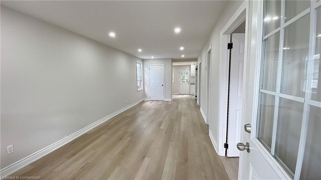 32 Vansitmart Ave, House other with 3 bedrooms, 2 bathrooms and null parking in Hamilton ON | Image 8