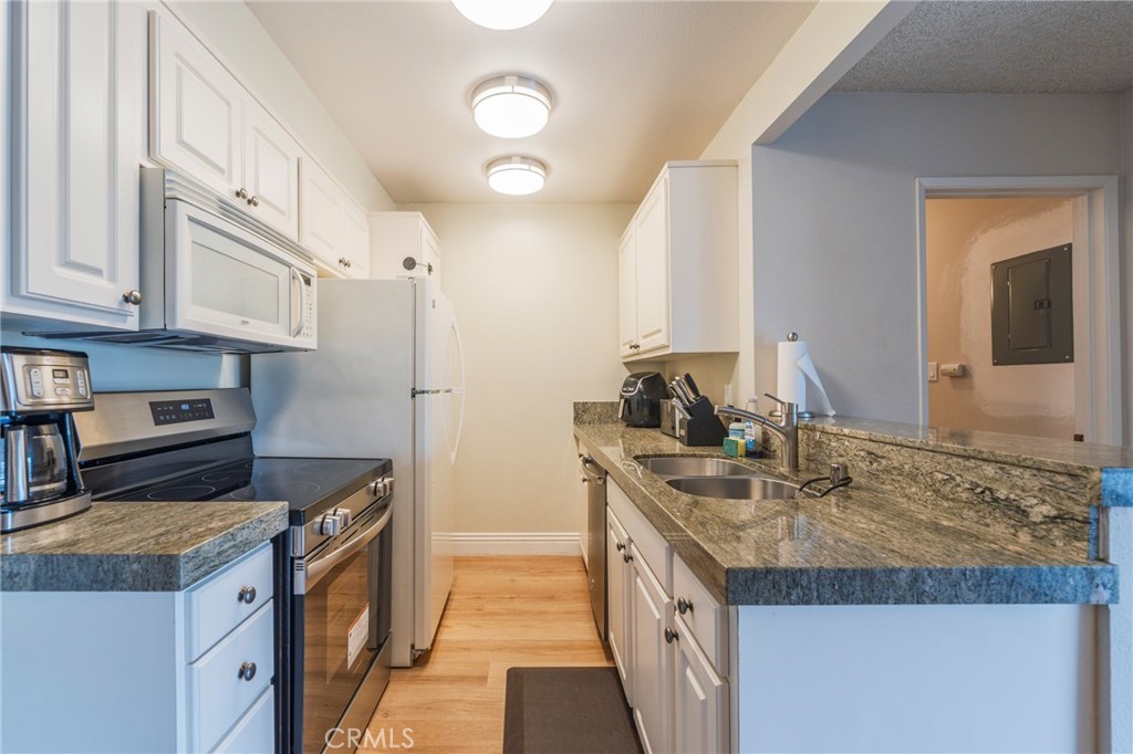 Residential in Playa Del Rey 5