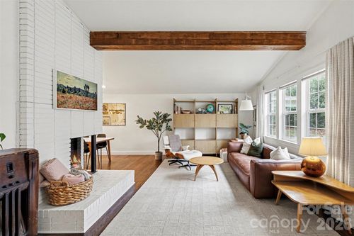 440 Bubbling Well Rd, Matthews, NC, 28105-5683 | Card Image