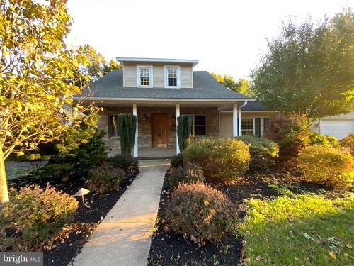 1100 Center St, COAL TOWNSHIP, PA, 17866-1056 | Card Image