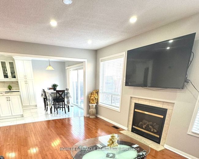 24 Zimmer St, House other with 4 bedrooms, 3 bathrooms and 4 parking in Brampton ON | Image 4