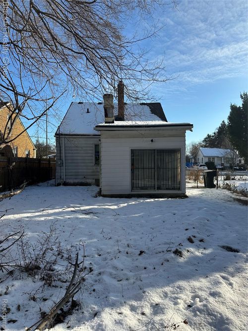 7391 Ashton Ave, Detroit, MI, 48228-3448 | Card Image