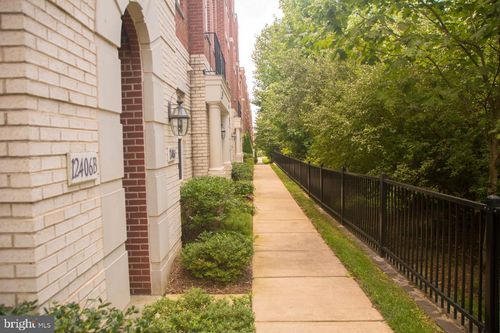 12406 Liberty Bridge Rd, FAIRFAX, VA, 22033-6041 | Card Image