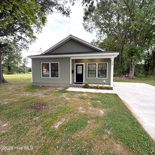 128 W Hicks St, Edenton, NC, 27932-1834 | Card Image