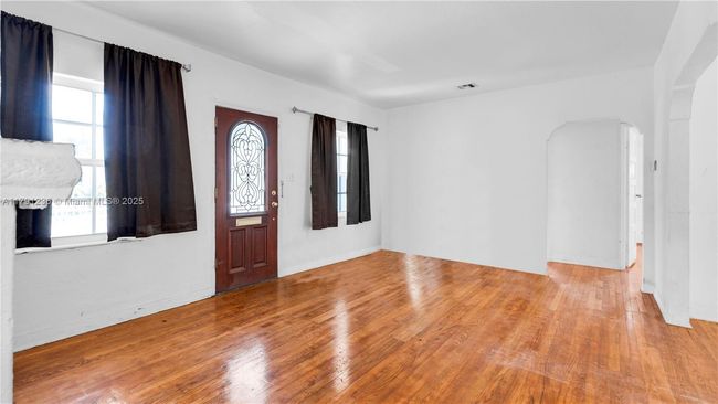 724 Nw 77 Th St, Home with 0 bedrooms, 0 bathrooms and 5 parking in Miami FL | Image 6