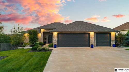 19826 Chicago St, Elkhorn, NE, 68022-4901 | Card Image