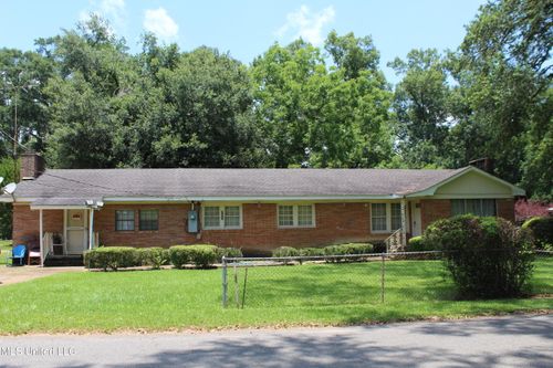 142 S S Pine Street, Lucedale, MS, 39452 | Card Image