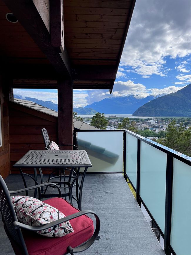 1011 Panorama Place, House other with 4 bedrooms, 3 bathrooms and 5 parking in Squamish BC | Image 33
