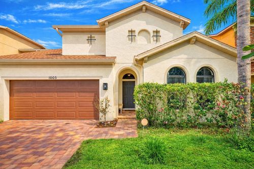 1005 Fountain Coin Loop, Orlando, FL, 32828-5005 | Card Image