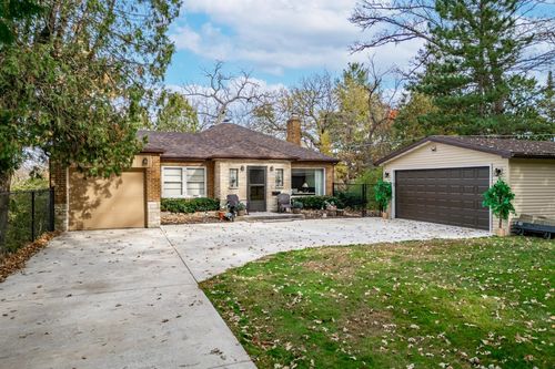 4215 Oaklane Road, Rockford, IL, 61109 | Card Image