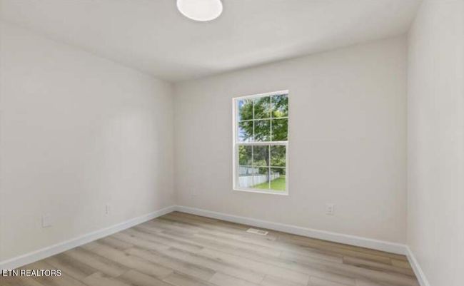2021 3 Rd Rd, House other with 3 bedrooms, 2 bathrooms and null parking in Knoxville TN | Image 10