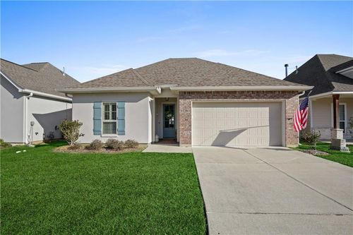 4049 Monarch Ln, Covington, LA, 70433-5987 | Card Image