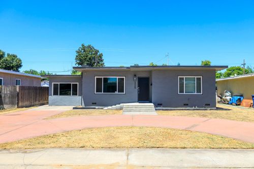 325 Oakshire Avenue, Modesto, CA, 95354 | Card Image