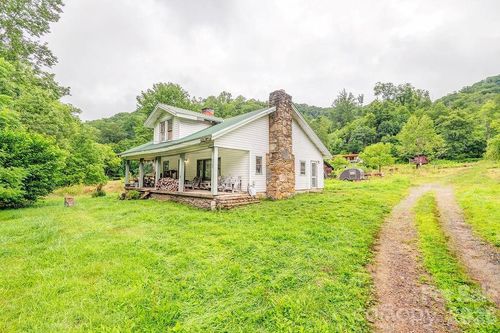 8485 Meadow Fork Rd, Hot Springs, NC, 28743-7285 | Card Image
