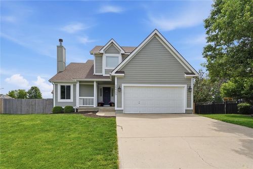 29905 W 183rd Ter, Gardner, KS, 66030-9460 | Card Image