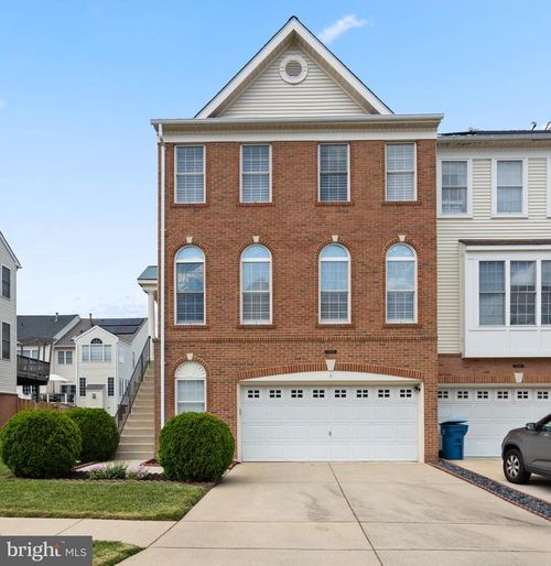 25838 Kirkwood Sq, CHANTILLY, VA, 20152-2085 | Card Image