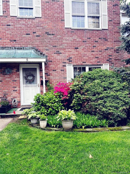 5-930 Merrick Rd, Baldwin, NY, 11510-3336 | Card Image