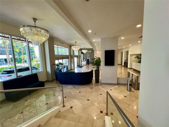 520 - 100 Lincoln Rd, Condo with 0 bedrooms, 1 bathrooms and null parking in Miami Beach FL | Image 11