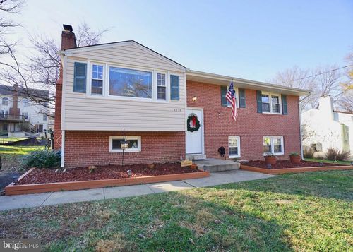 4218 University Dr, FAIRFAX, VA, 22030-3611 | Card Image