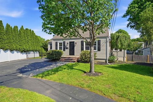 7 Paon Cir, Wakefield, MA, 01880-1117 | Card Image