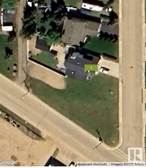 5802 57 St, Vegreville, AB, T9C1J7 | Card Image