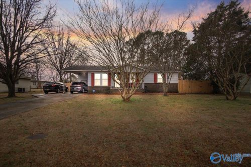 305 Beard St Sw, Decatur, AL, 35601-4119 | Card Image