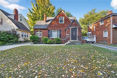 74 E 214th St, Euclid, OH, 44123-1073 | Card Image