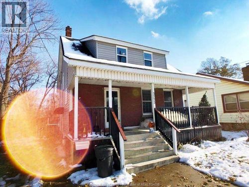 upper-3773 Peter St, Windsor, ON, N9C1K1 | Card Image