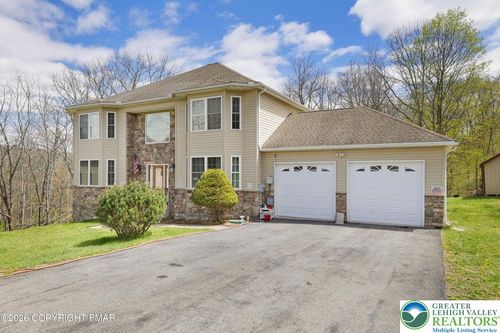 117 Fernwood Rd, Bushkill, PA, 18324-8873 | Card Image