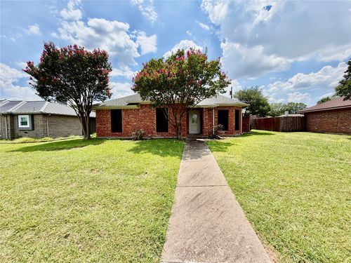 3205 Bryan St, Sachse, TX, 75048-3237 | Card Image