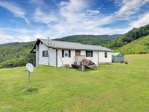 1390 Wright Road, Newport, TN, 37821 | Card Image