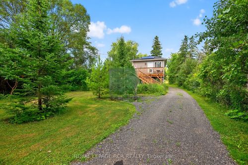 8 Mustard St, Uxbridge, ON, L9P1R2 | Card Image