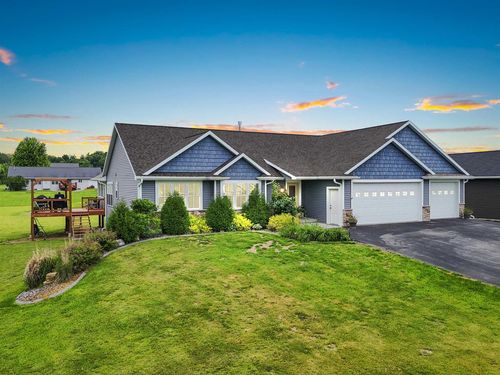 461 Glenview Way, LITTLE SUAMICO, WI, 54141 | Card Image