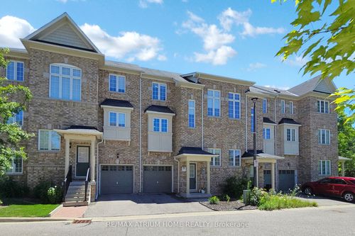 99-15 Old Colony Rd, Richmond Hill, ON, L4E4L5 | Card Image