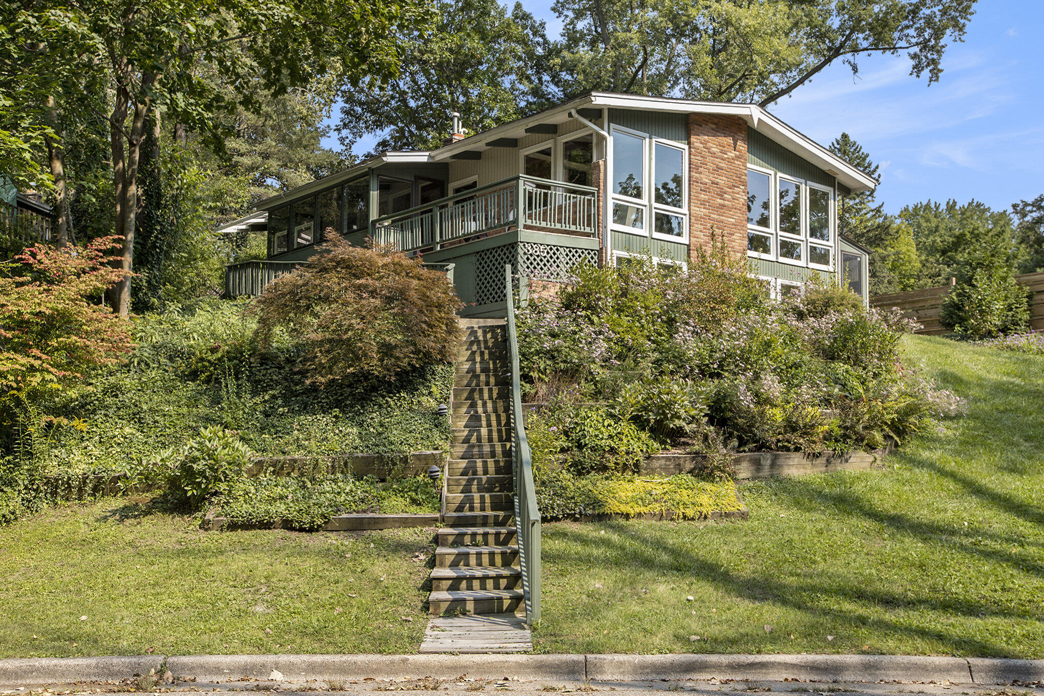 Lake Park Ln, Ann Arbor, MI 48103