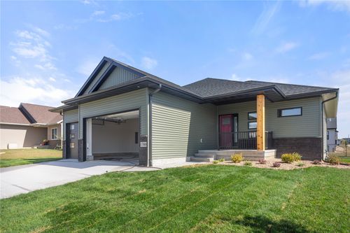 1388 Cardinal Dr, Fairfax, IA, 52228-9658 | Card Image